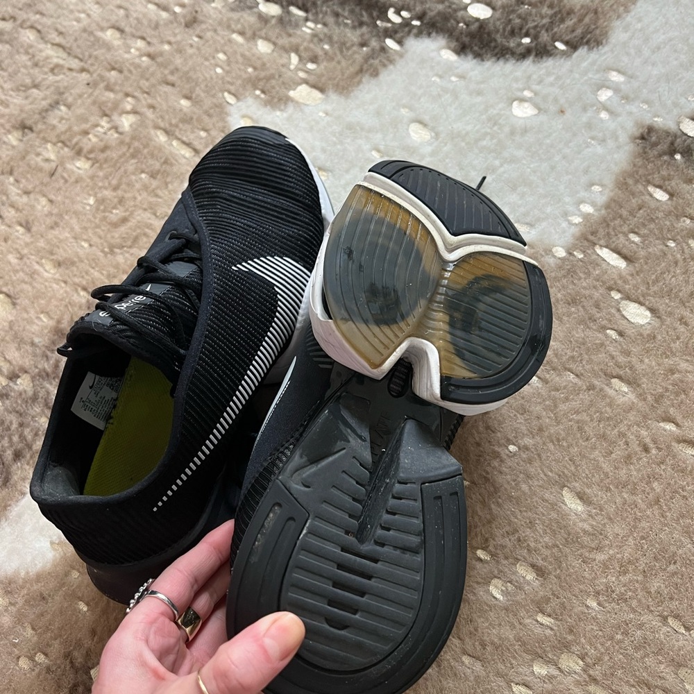 Nike size 8 - Picture 8 of 9